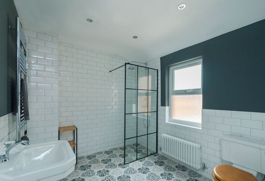 Property photo 2 of 10 Photo 6