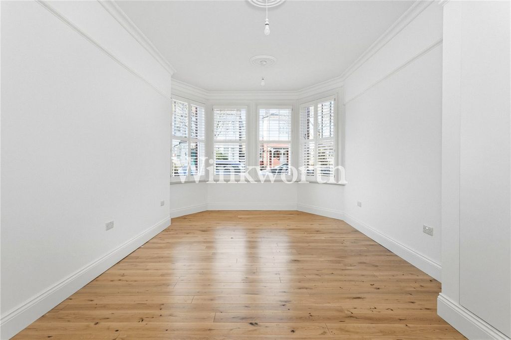 Property photo 2 of 11 Picture No. 20