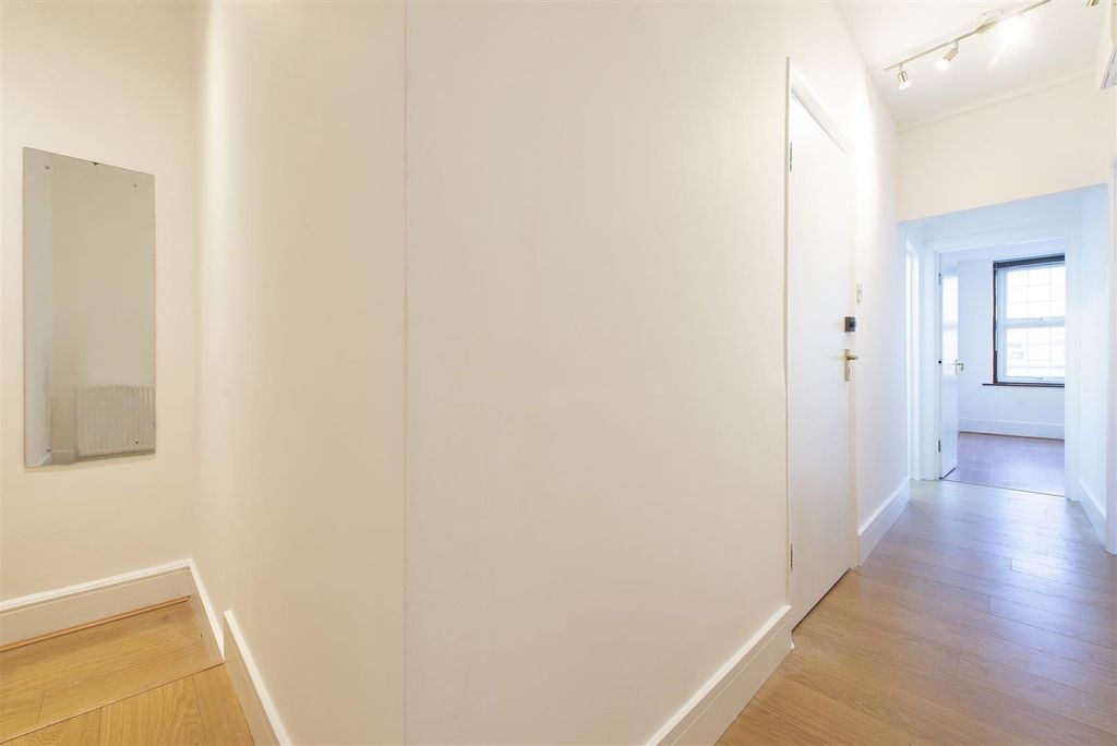 Property photo 3 of 15 53830 Hi Res (6).Jpg