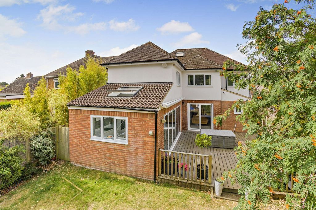 Property photo 2 of 21 Picture No. 24