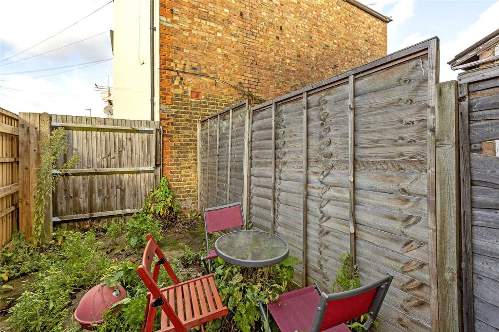 Property photo 2 of 7 Picture No. 04