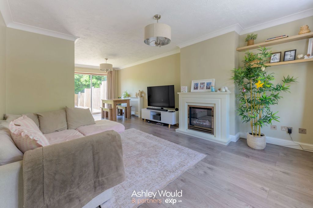 Property photo 2 of 15