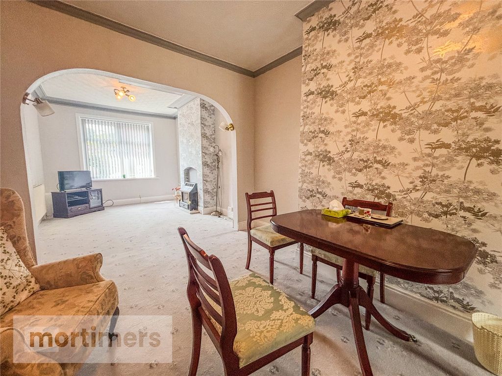 Property photo 2 of 16 Dining Room