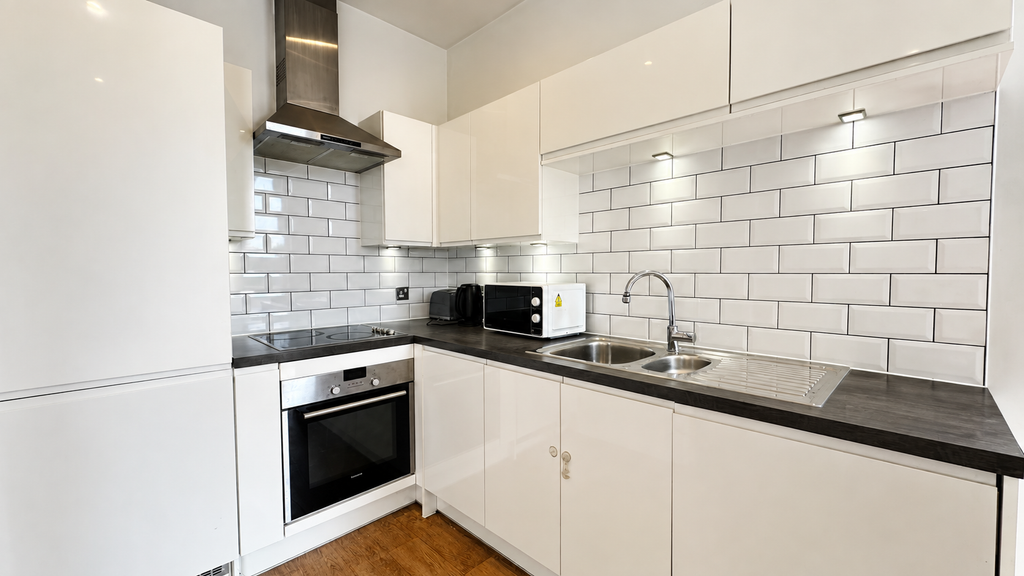 Property photo 2 of 6 Flat 7, Mercury House Living