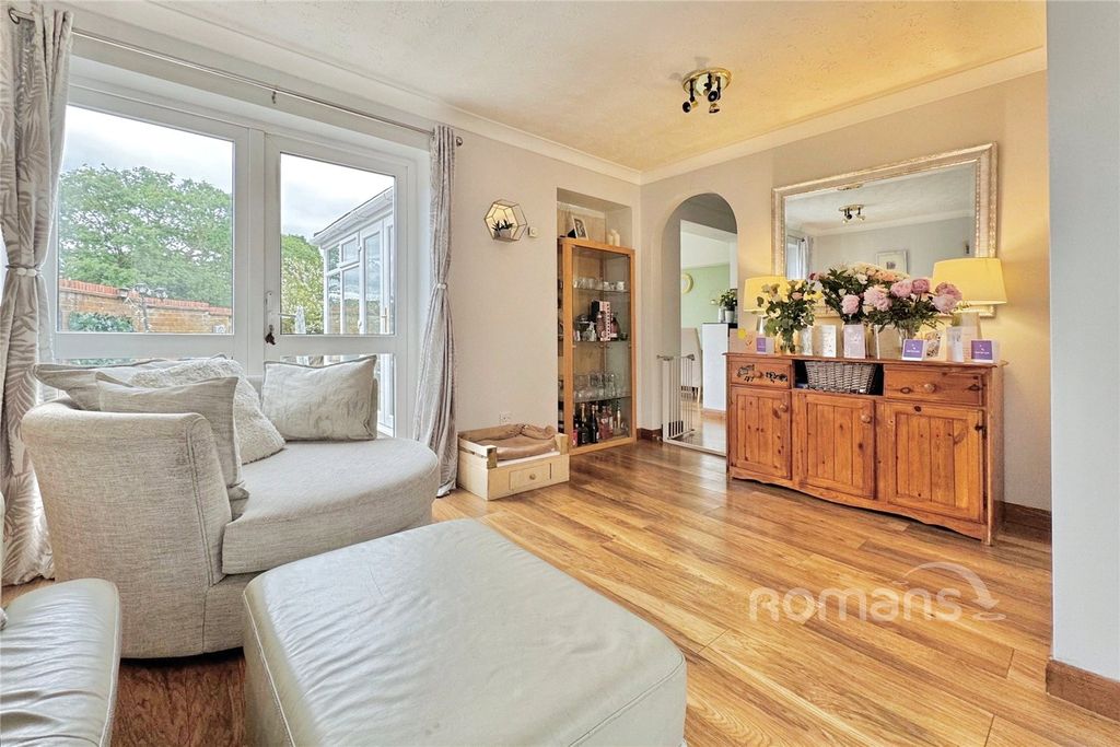 Property photo 3 of 18 Picture No. 11