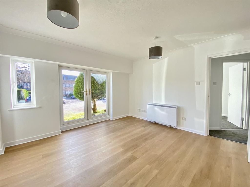 Property photo 2 of 14 Living Room