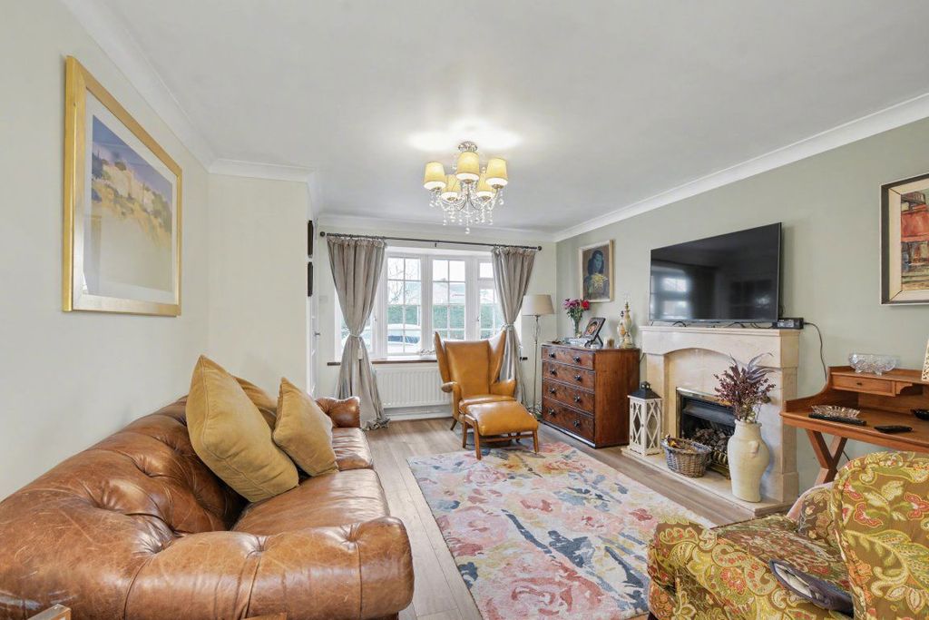 Property photo 2 of 14