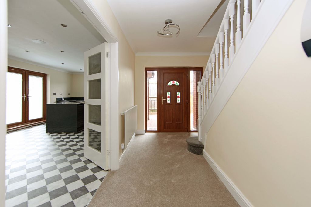 Property photo 3 of 24 Photo 22