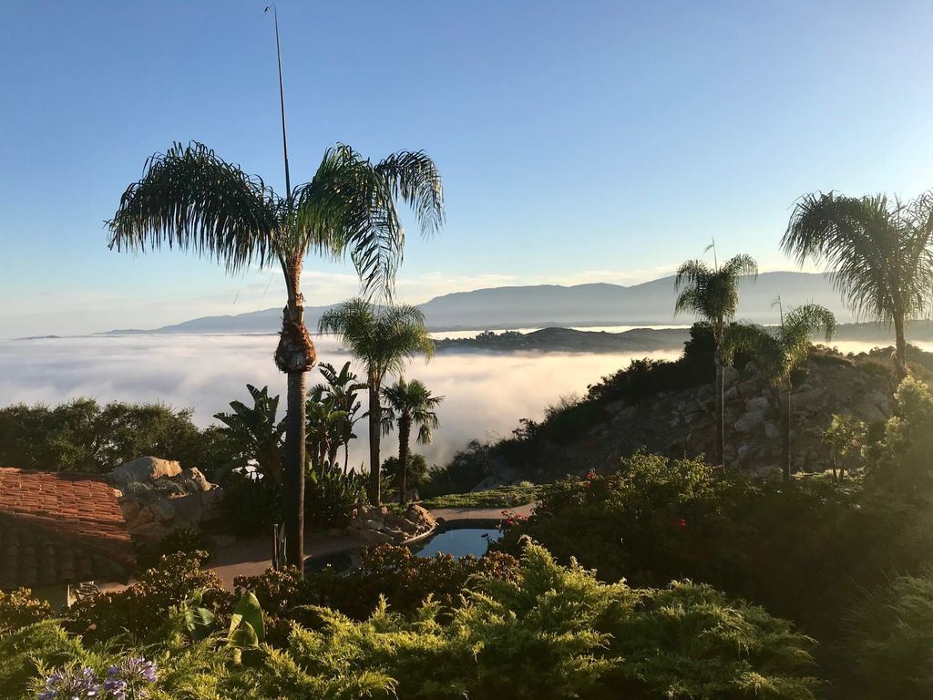 Property photo 3 of 65