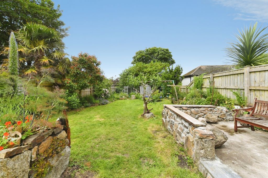 Property photo 2 of 16 Pbox-Img.Jpg