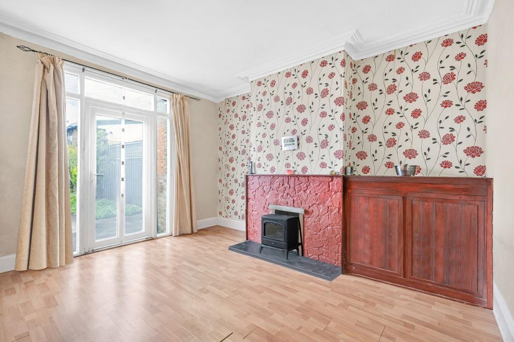 Property photo 3 of 16 =