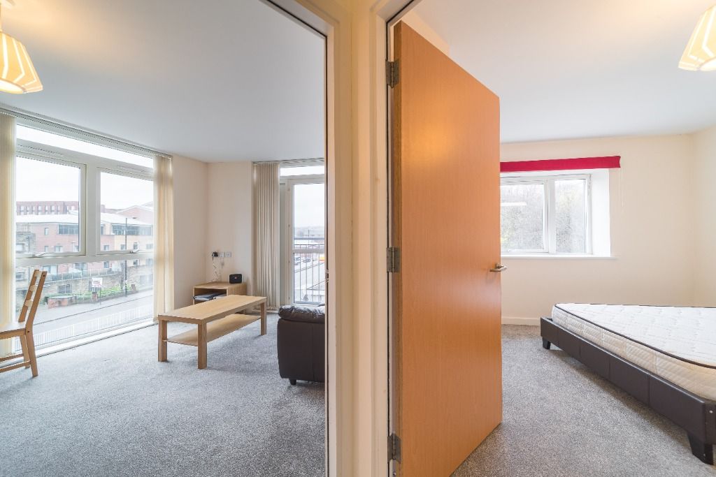 Property photo 2 of 8