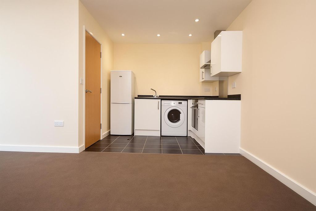 Property photo 2 of 5 Kitchen