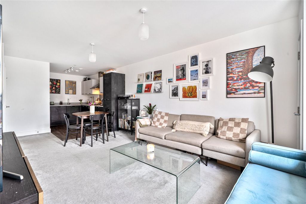 Property photo 3 of 9 Picture No. 20