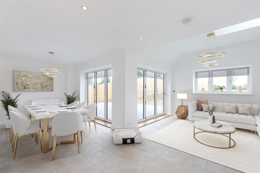 Property photo 2 of 21 Dining Area