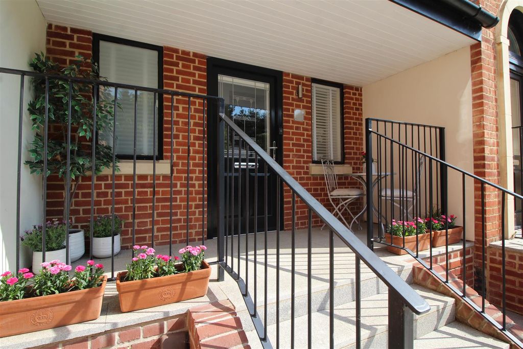 Property photo 2 of 15 Front 2.Jpg