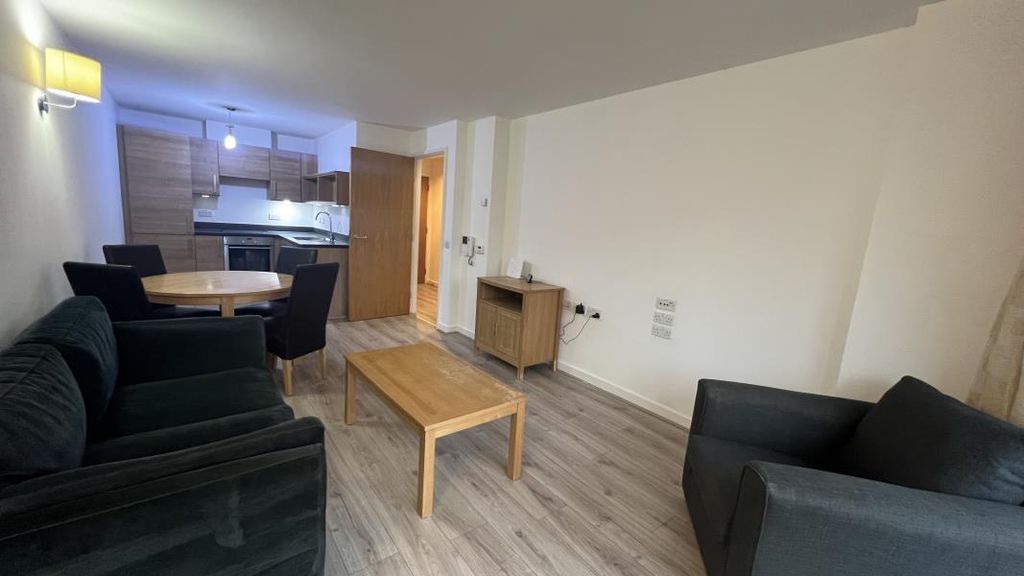 Property photo 2 of 8