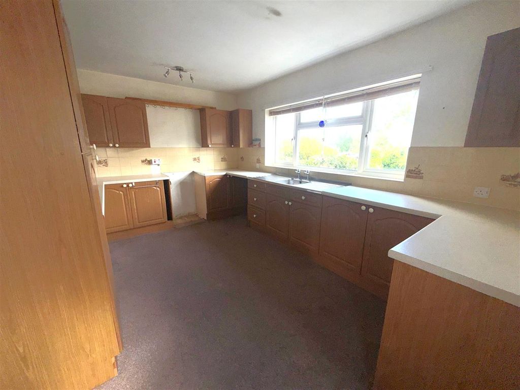 Property photo 3 of 14 6.Jpg