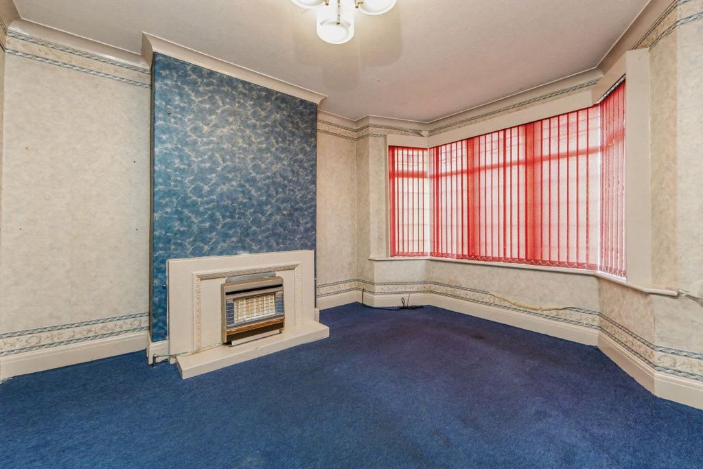 Property photo 3 of 11