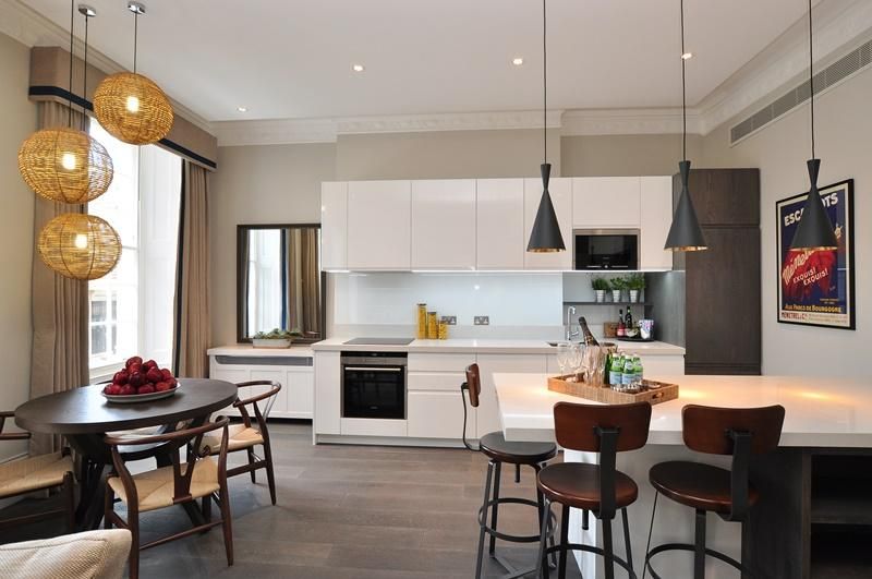 Property photo 2 of 6 Henrietta Street