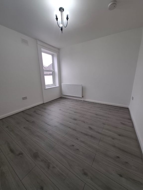 Property photo 3 of 9 Lonunge 2