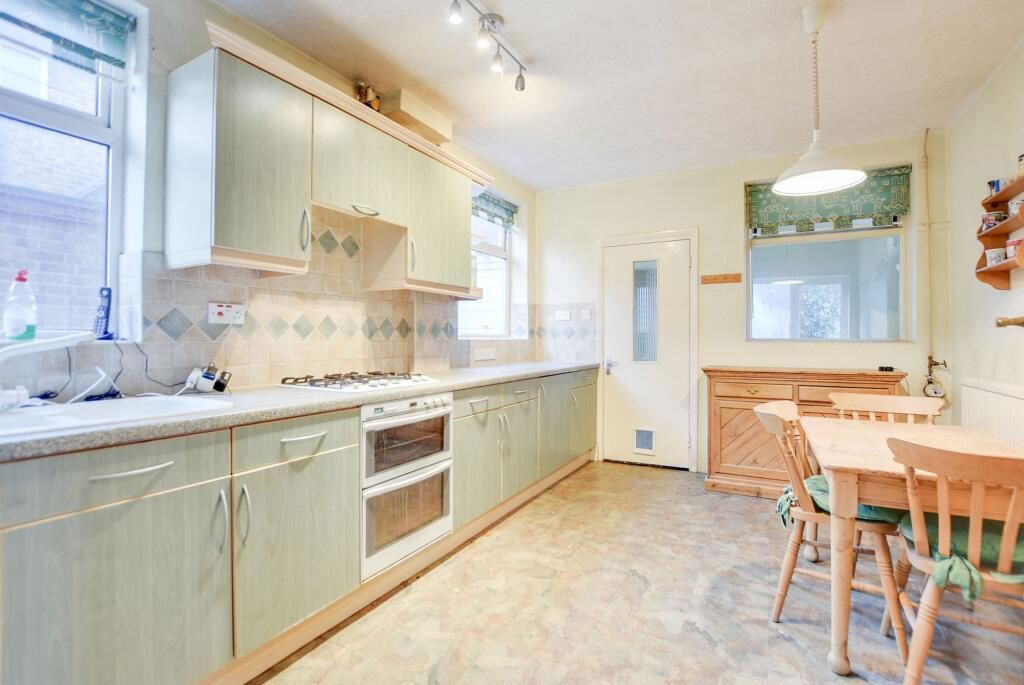 Property photo 3 of 26