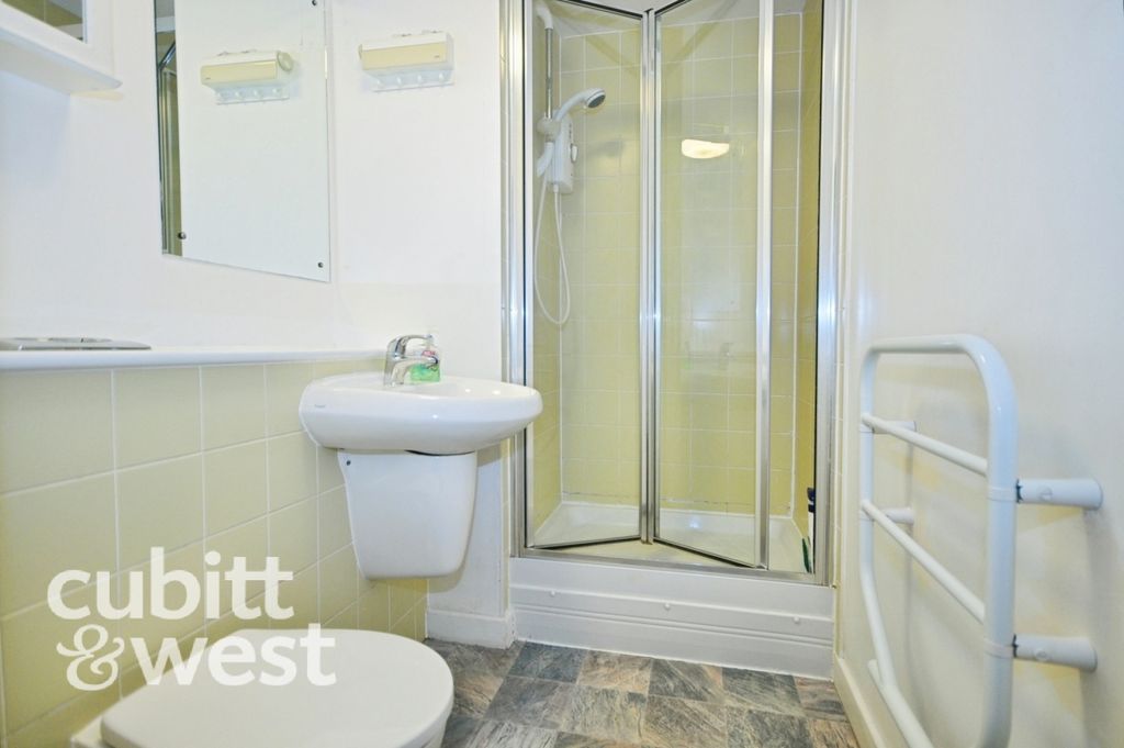 Property photo 3 of 5