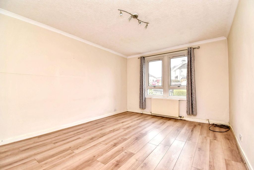 Property photo 2 of 7 Lounge/Dining Angle 1