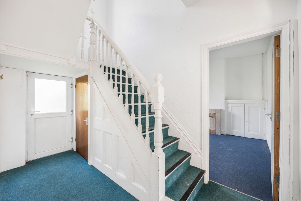 Property photo 3 of 21 Picture No. 15