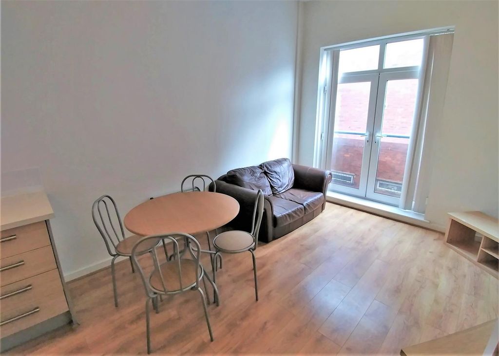Property photo 2 of 8