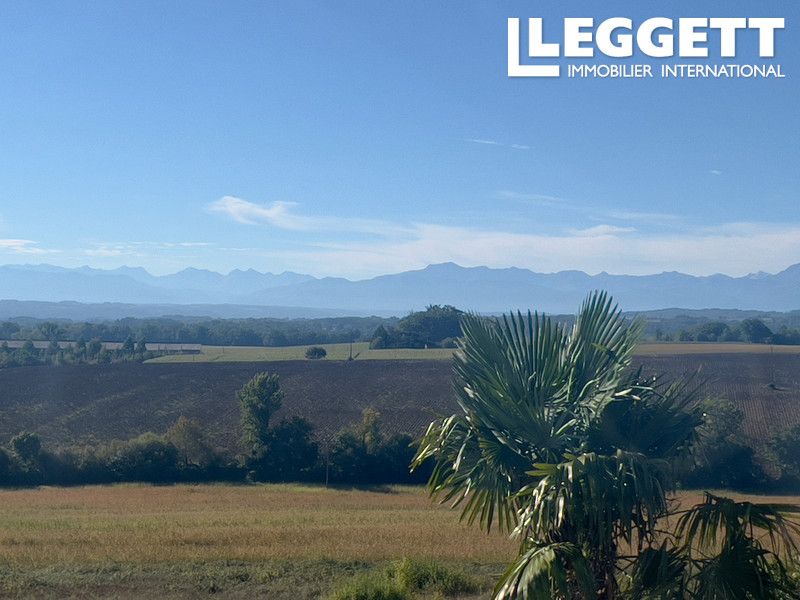 Property photo 3 of 10