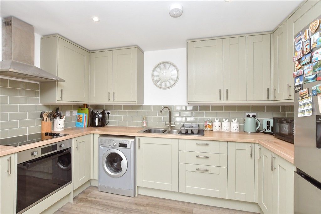 Property photo 3 of 4 Kitchen