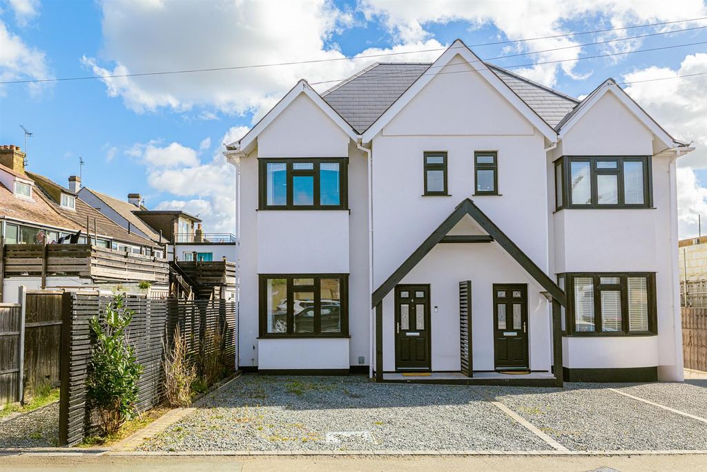 Property photo 1 of 19 176A2765-Edit.Jpg