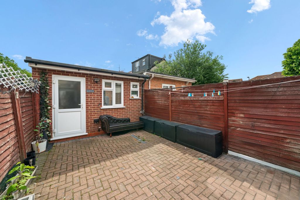 Property photo 3 of 15