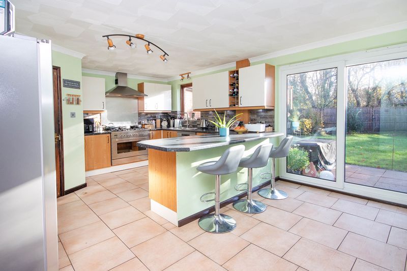 Property photo 3 of 16 Photo 10