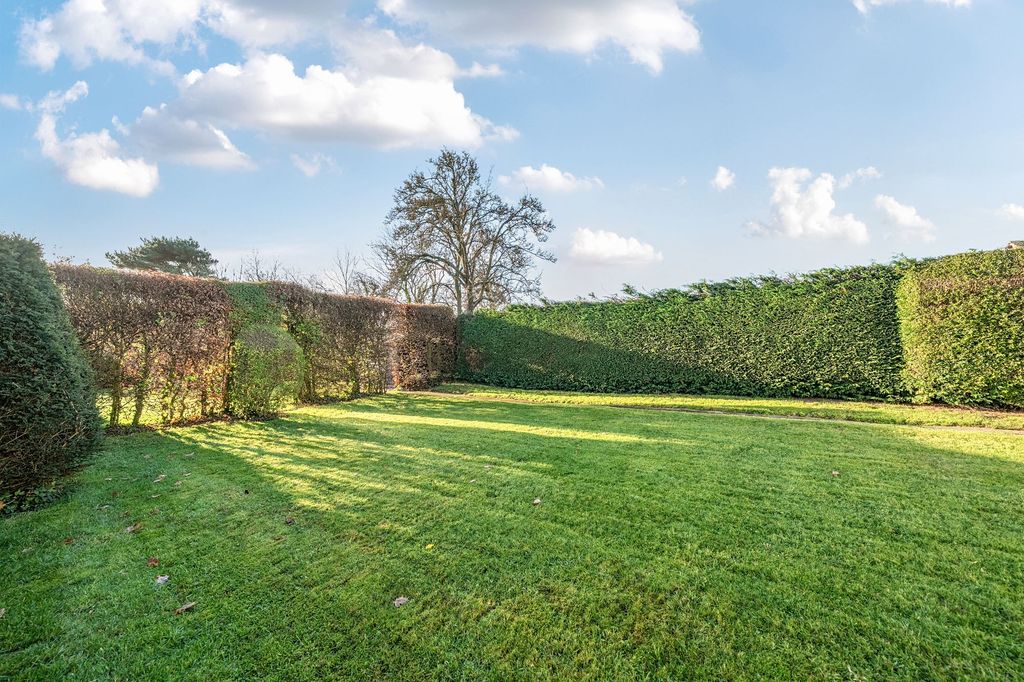 Property photo 1 of 26