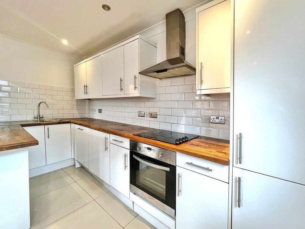 Property photo 3 of 9 Picture No. 06