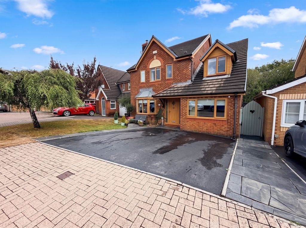 Property photo 2 of 41