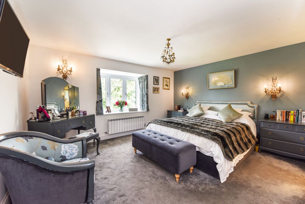 Additional image 11 of 4 bed detached house for saleMint Road, Liss Forest, Hampshire GU33