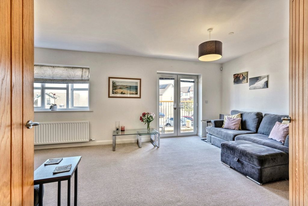 Property photo 2 of 30