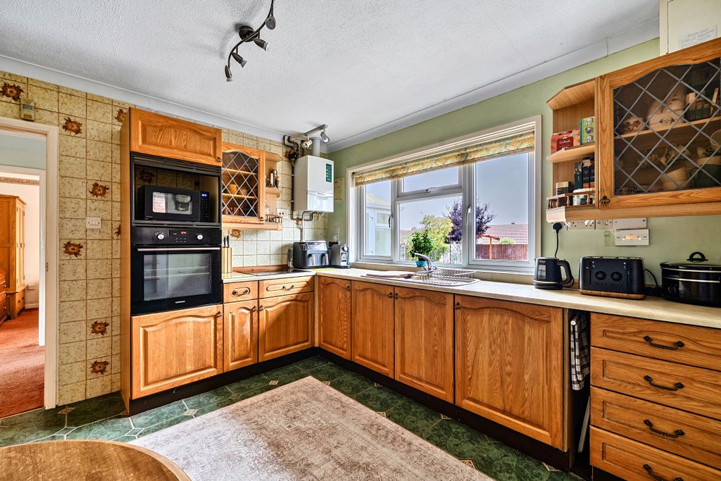 Property photo 3 of 12 15343592