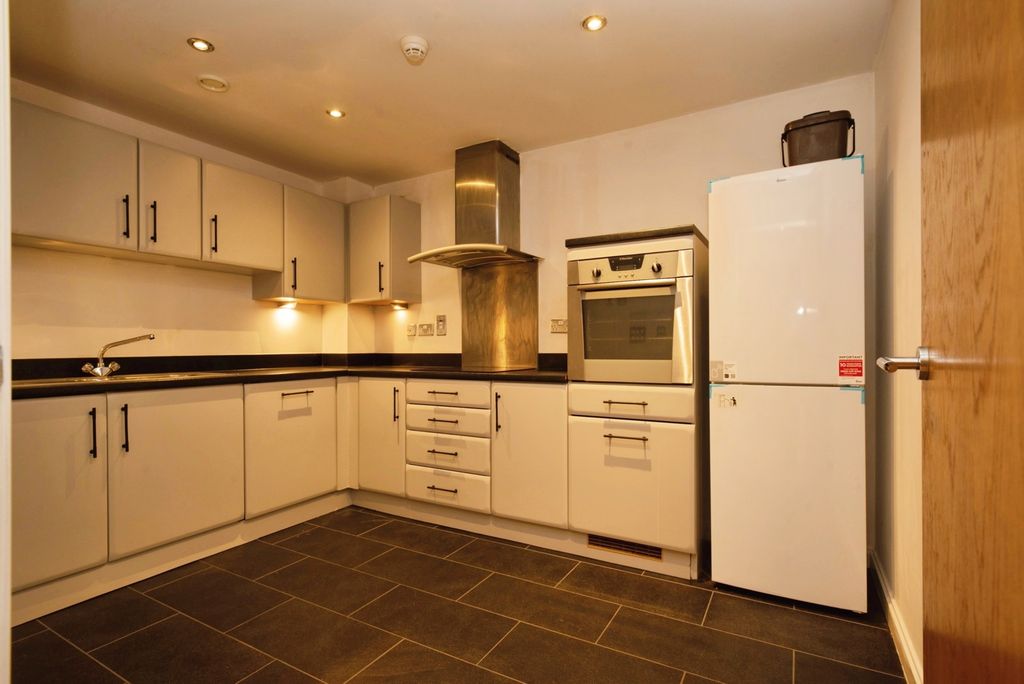 Property photo 2 of 15 Separate Kitchen