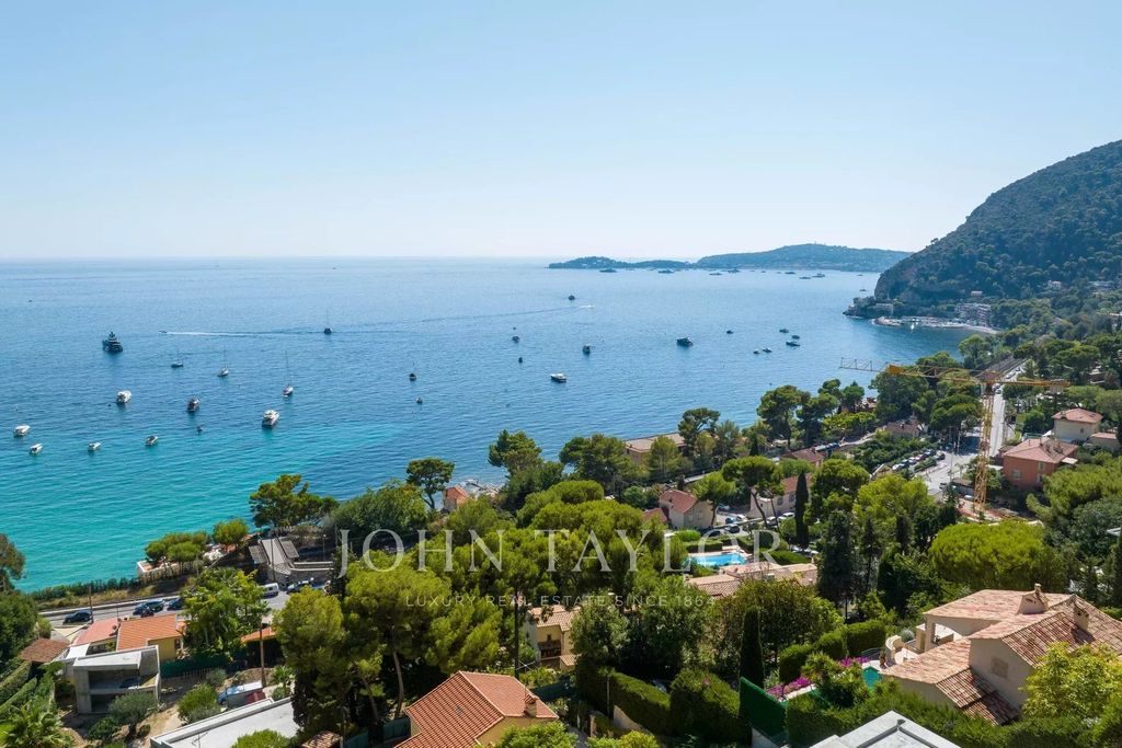 Property photo 1 of 15 Villa Overlooking The Sea On 6000m² Of Land