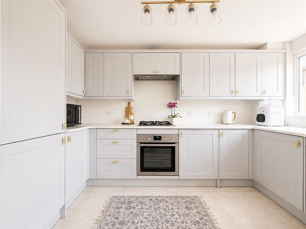 Property photo 3 of 14 975De308-F199-41Ea-Ae98-79873A29d2c7.Png