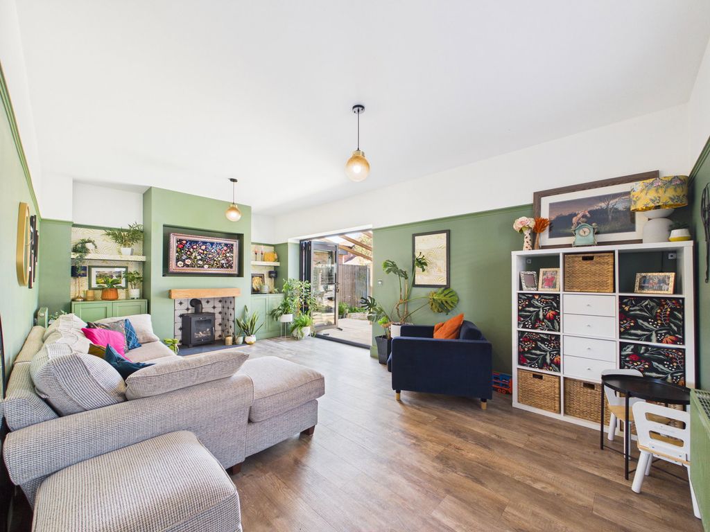 Property photo 2 of 26