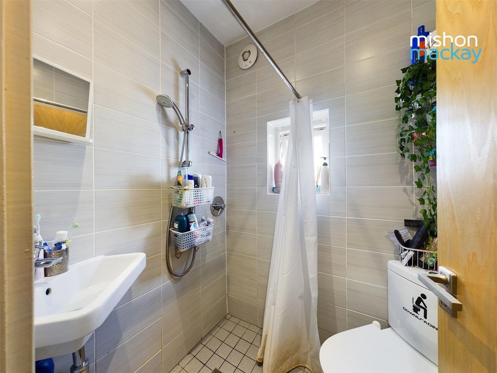 Property photo 2 of 5 Bathroom