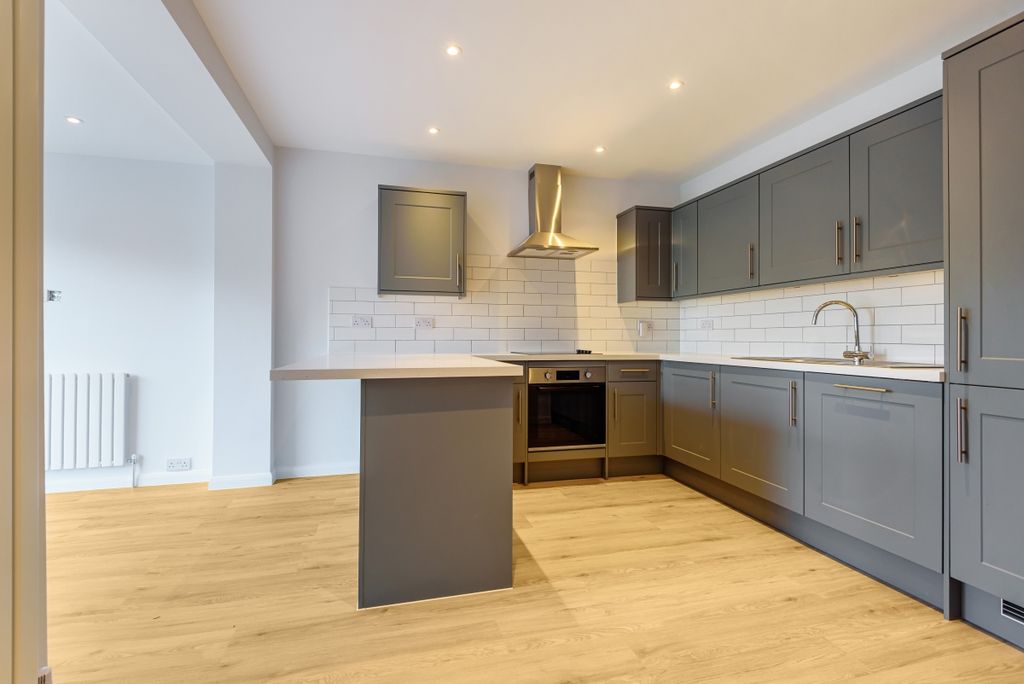 Property photo 3 of 13 891304 (3)