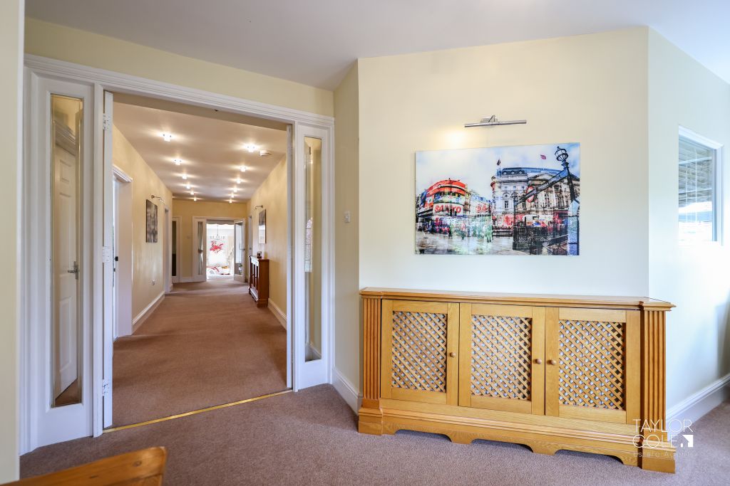 Property photo 3 of 40
