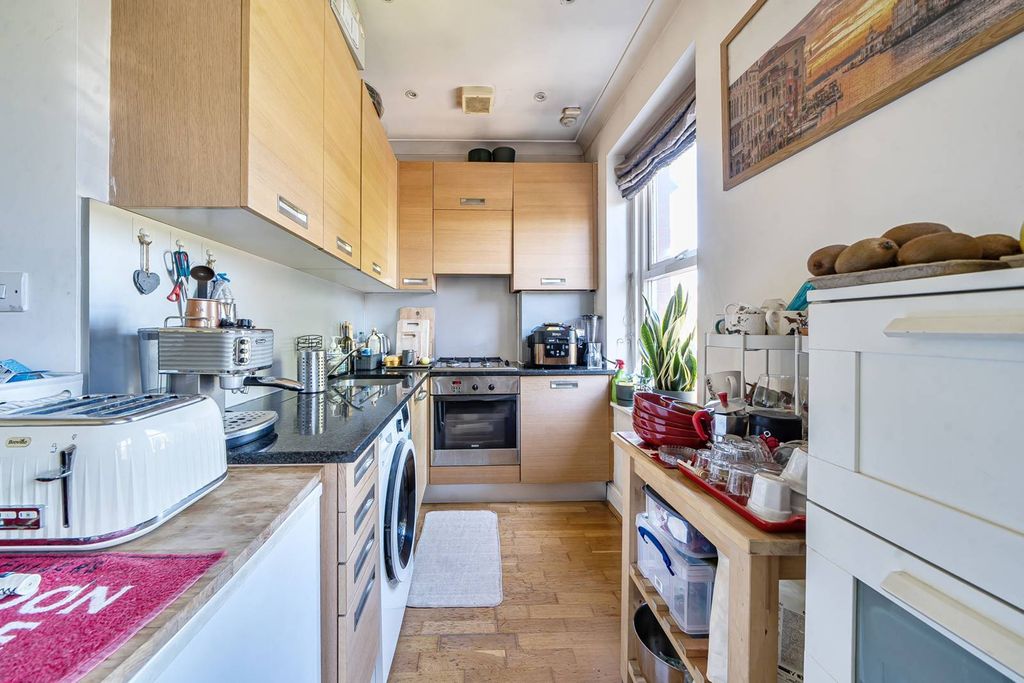 Property photo 3 of 10