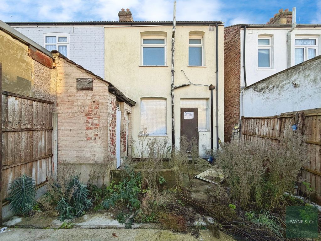 Property photo 2 of 10